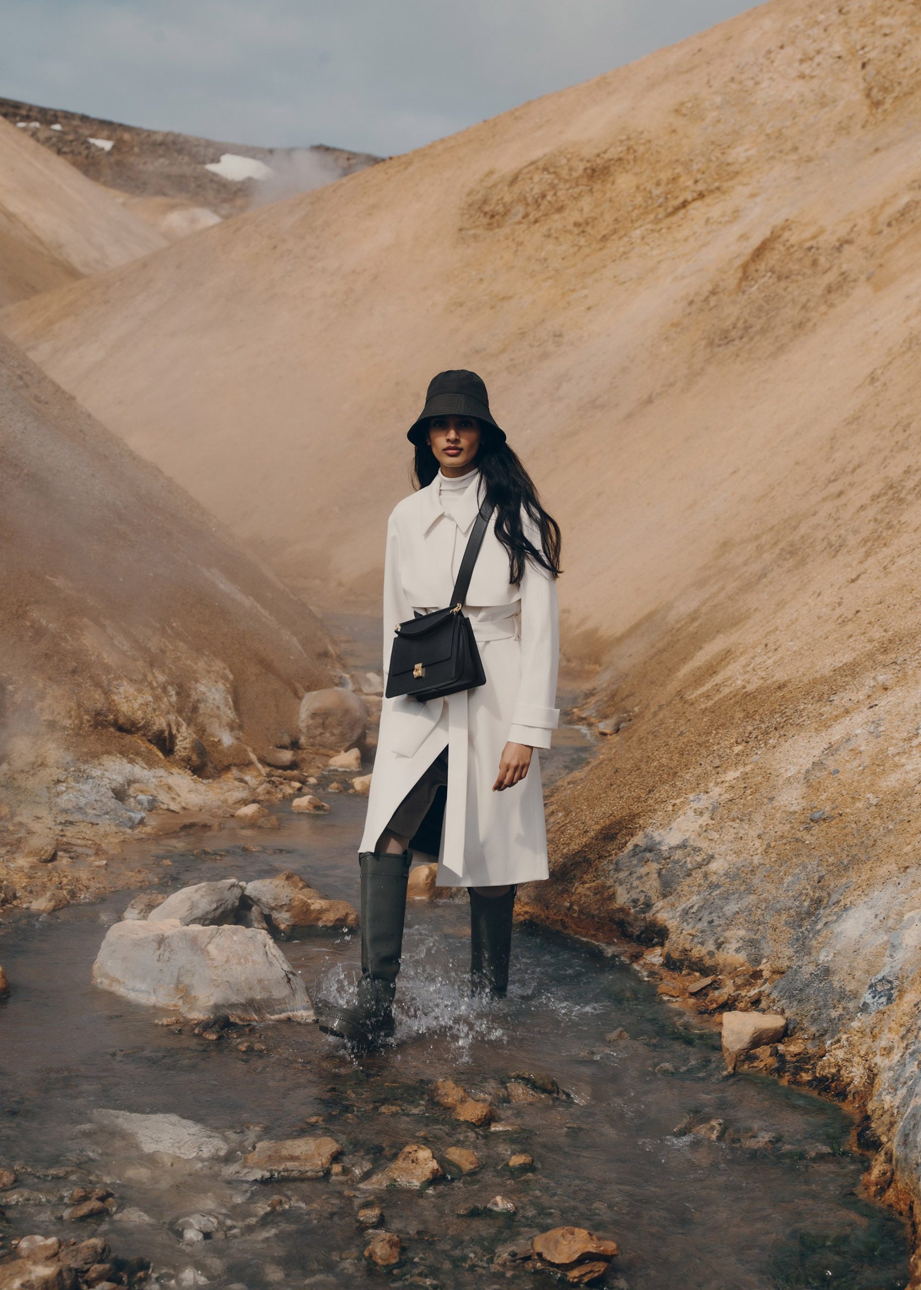 Numero Sept - Textured Black - Image 2