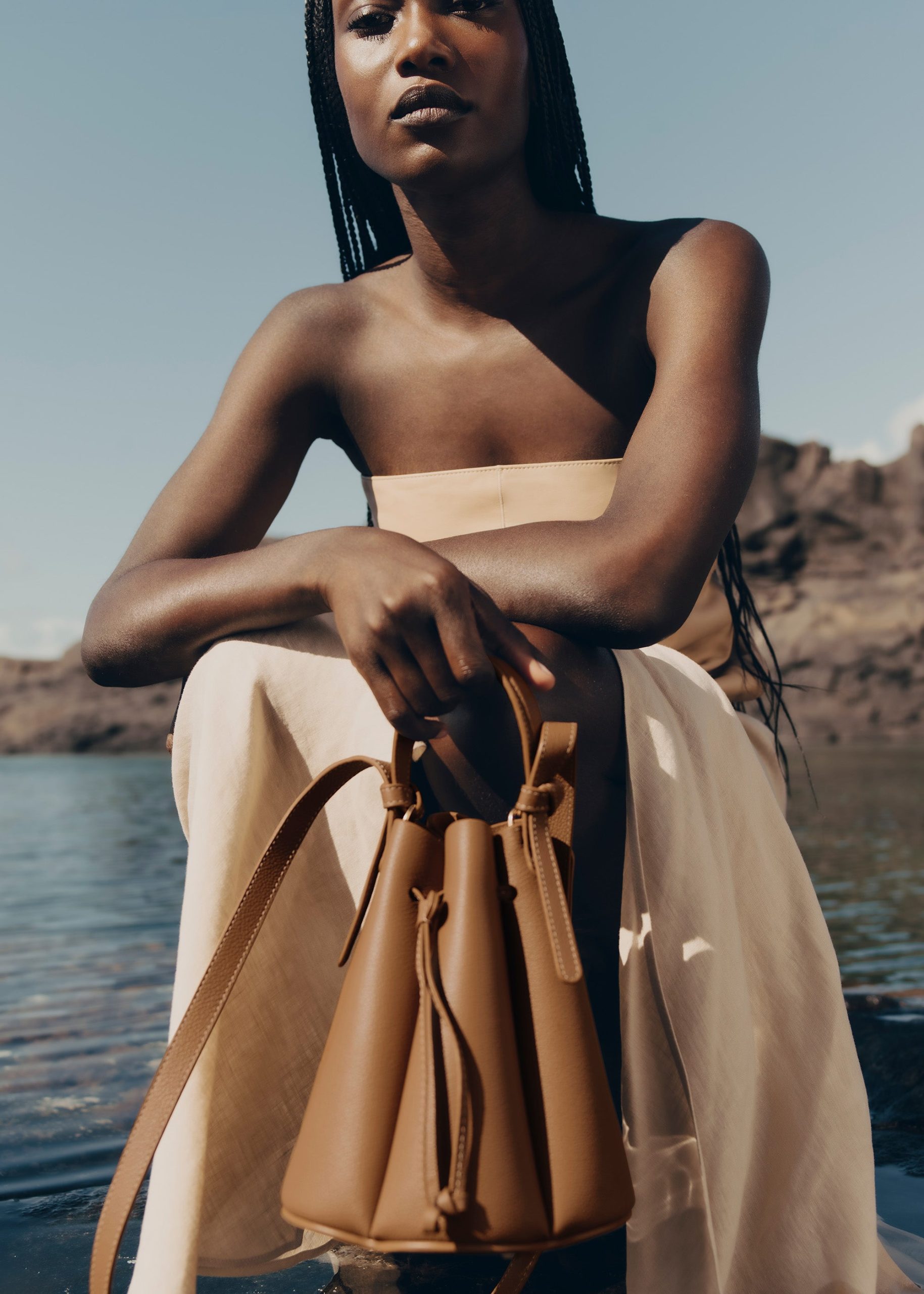 Numero Huit Mini - Textured Camel - Image 2