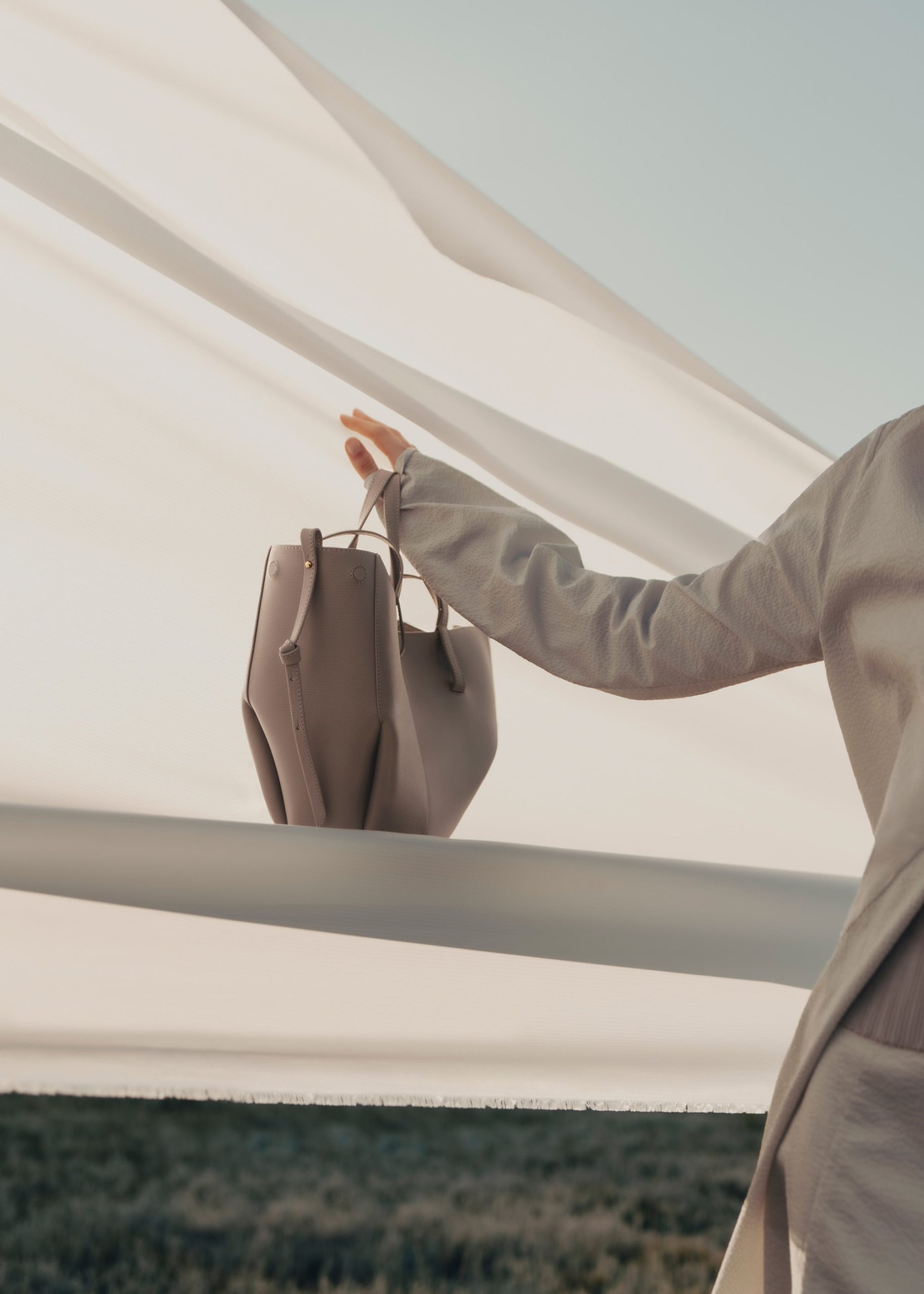 Cyme Mini - Textured Taupe - Image 3