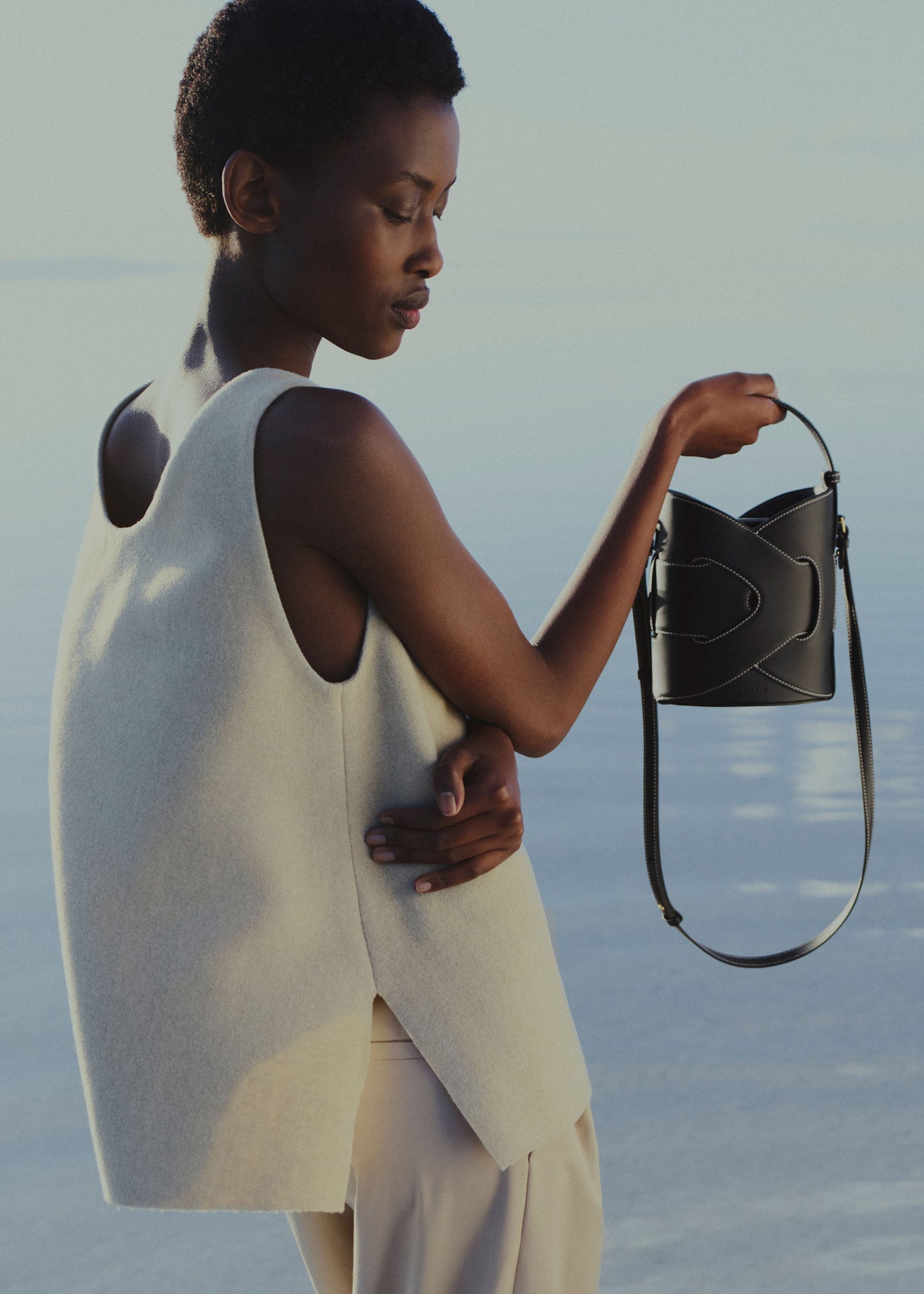 Nodde Seau - Black - Image 2