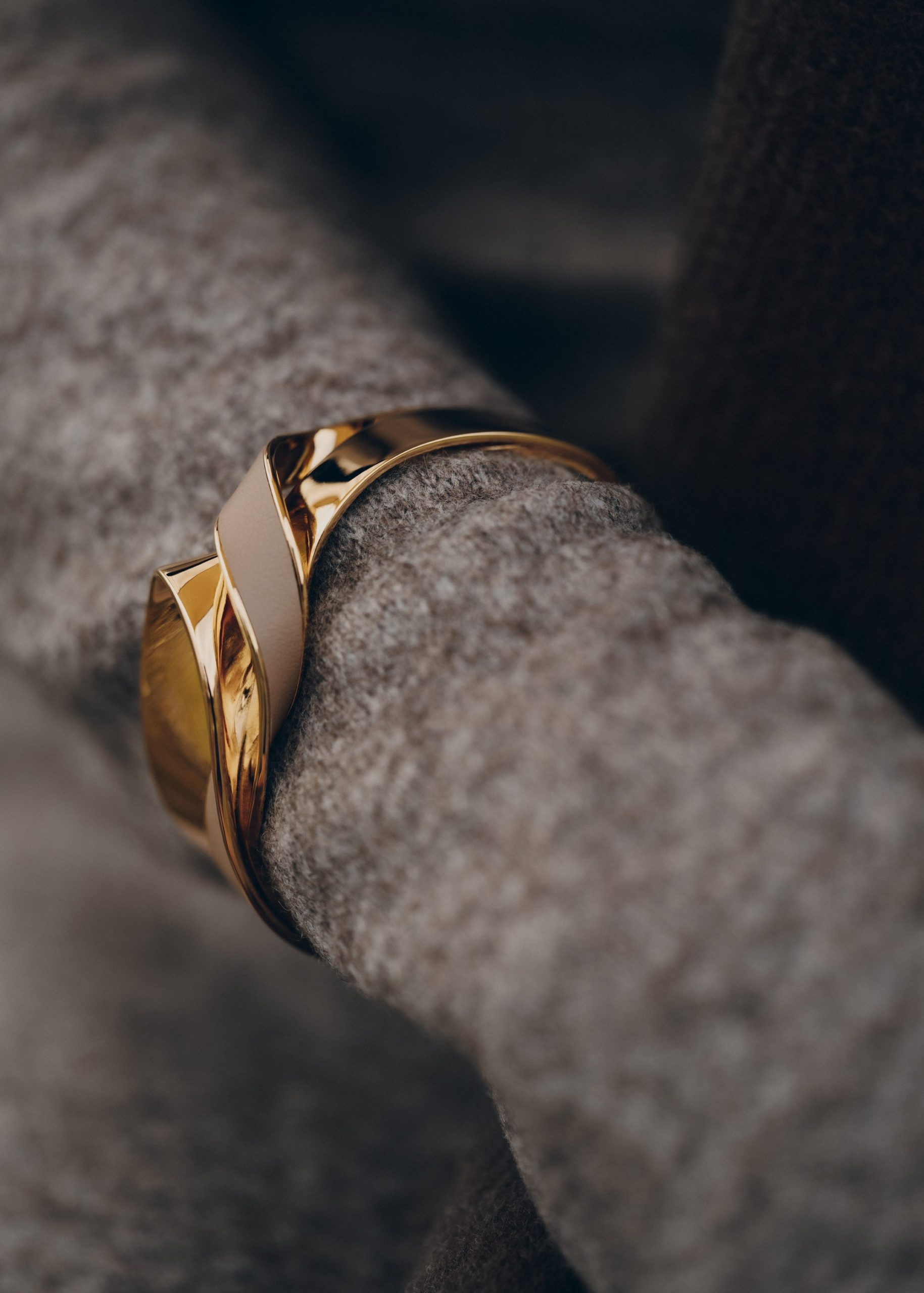 eole Cuff - Taupe Leather - Image 3