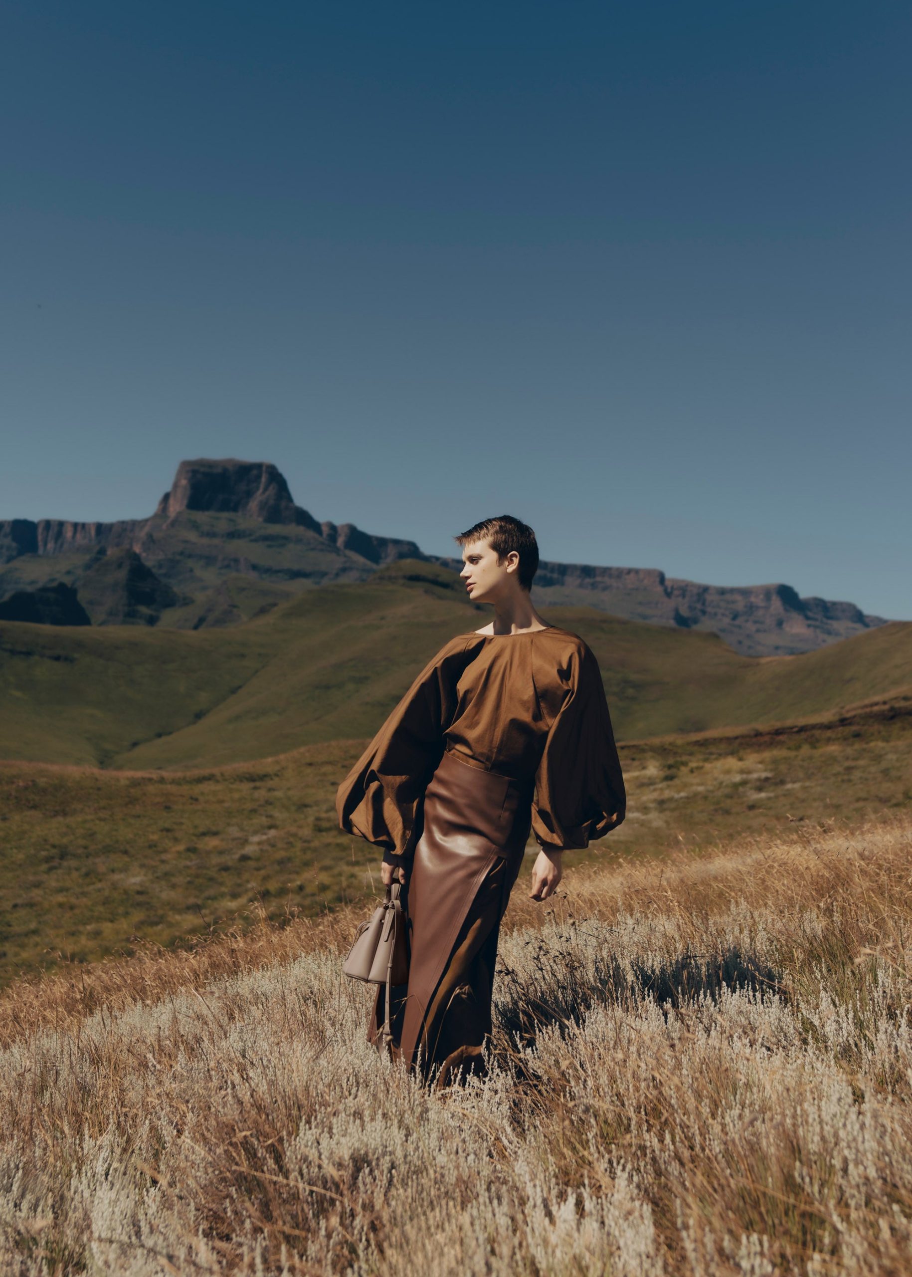 Numero Huit Mini - Textured Taupe - Image 2