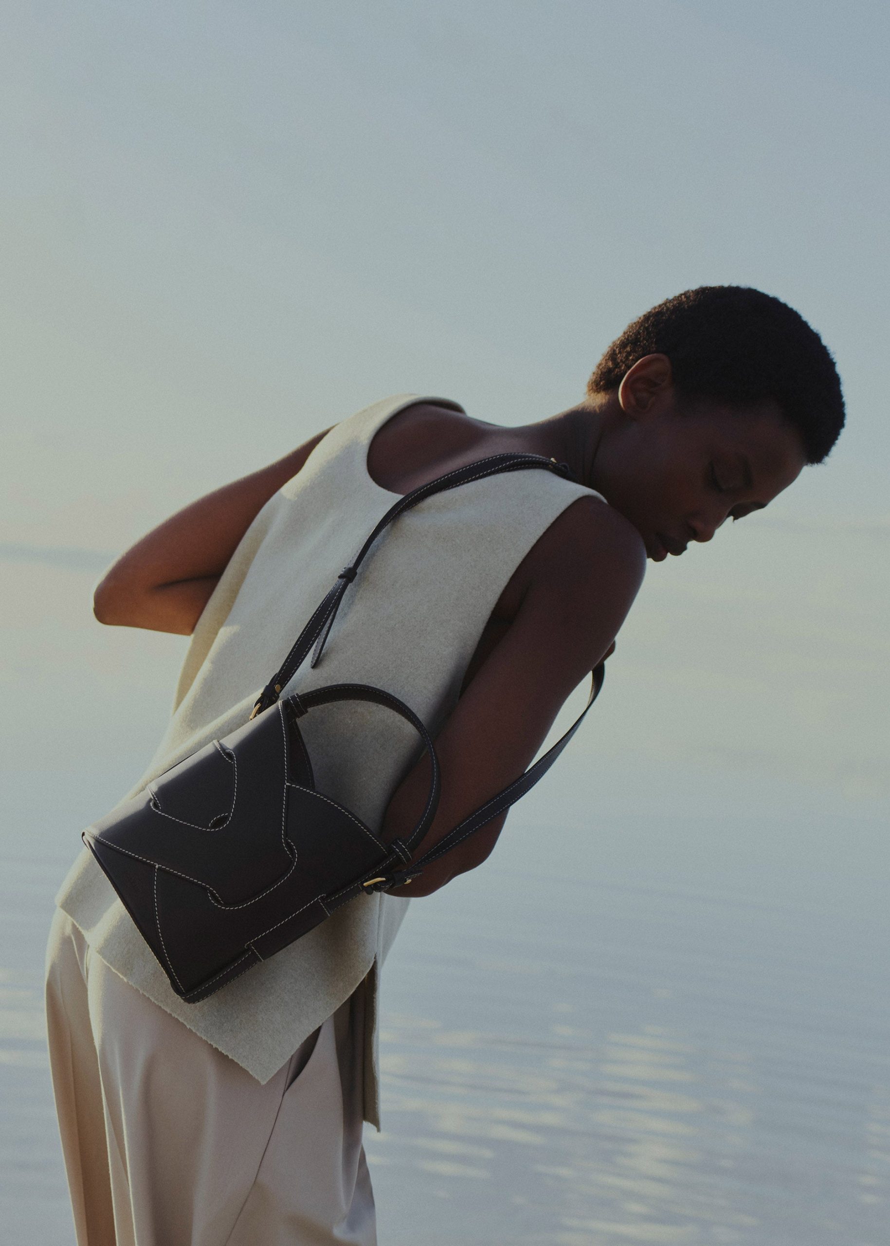 Nodde Seau - Black - Image 4