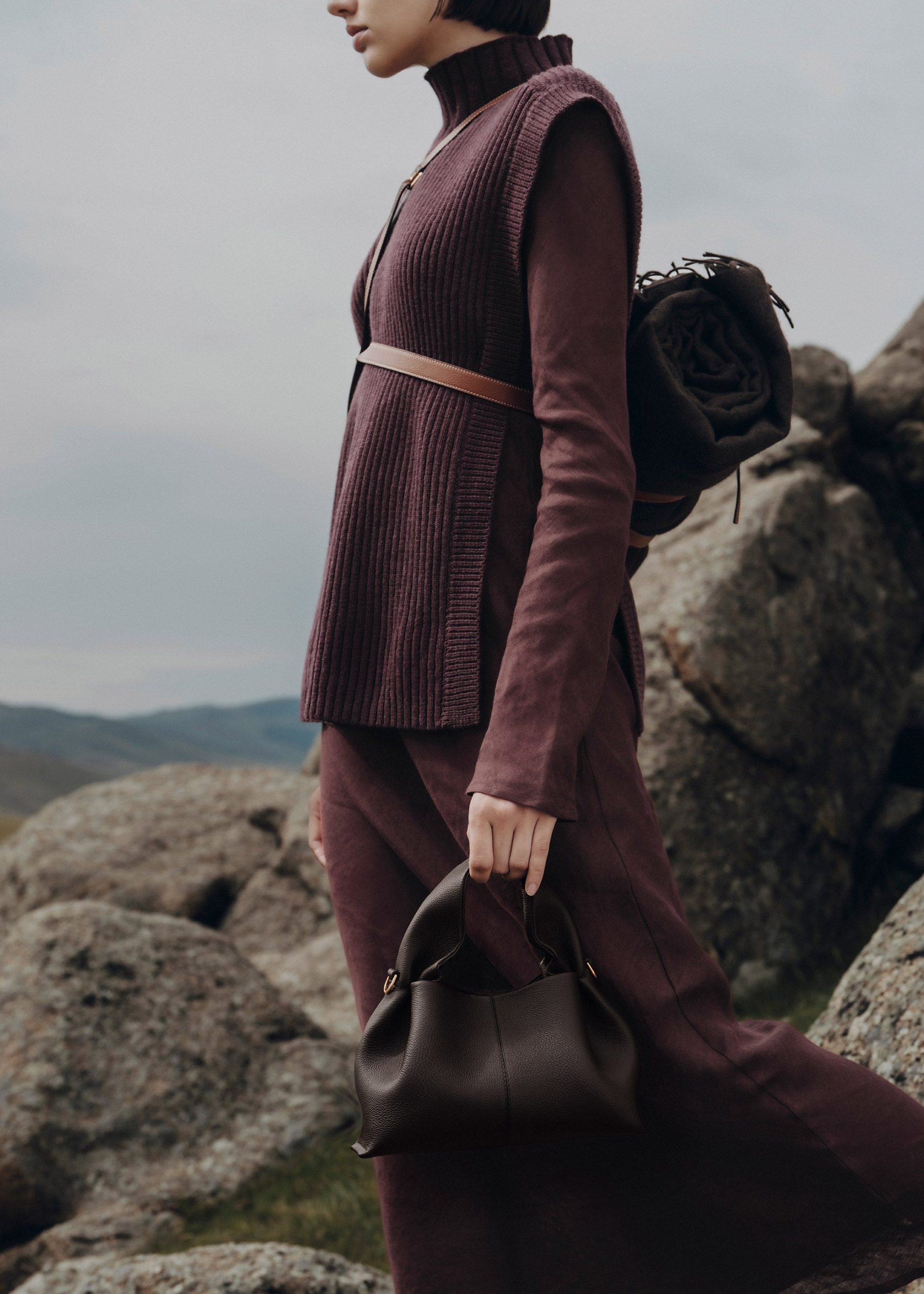 Numero Neuf Mini - Textured Ebony - Image 2