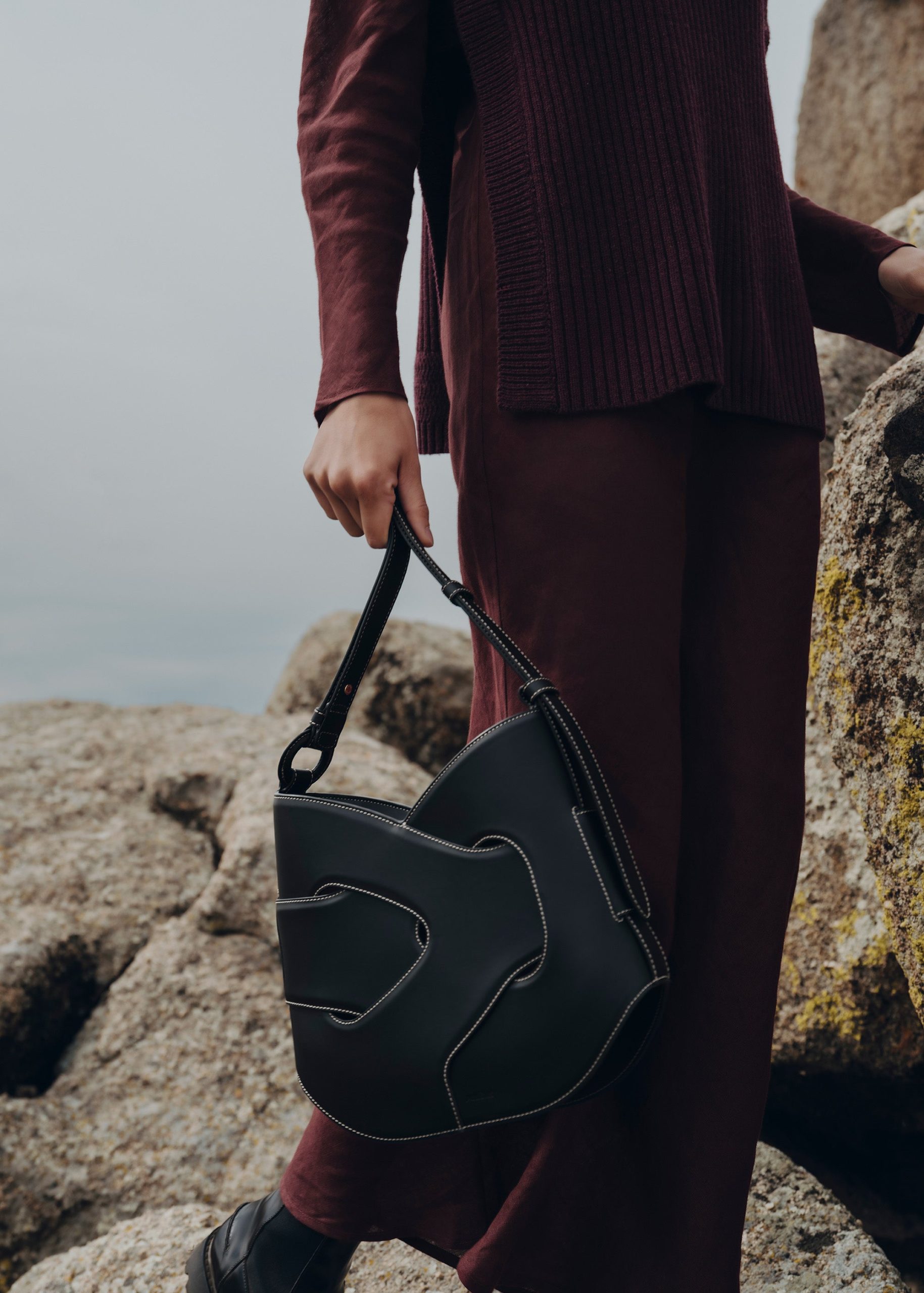 Nodde Hobo - Smooth Black - Image 3