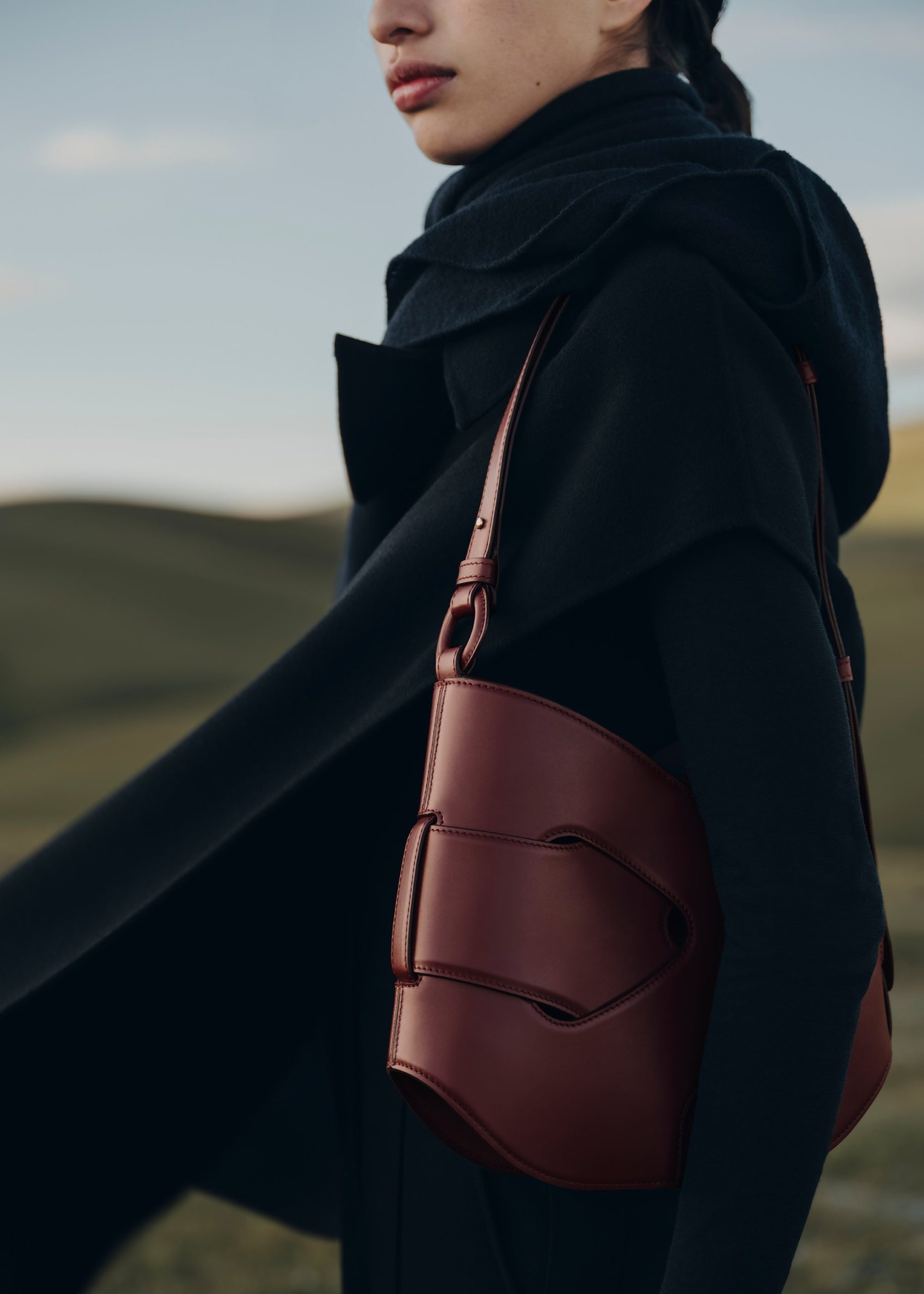 Nodde Hobo - Smooth Black Cherry - Image 4