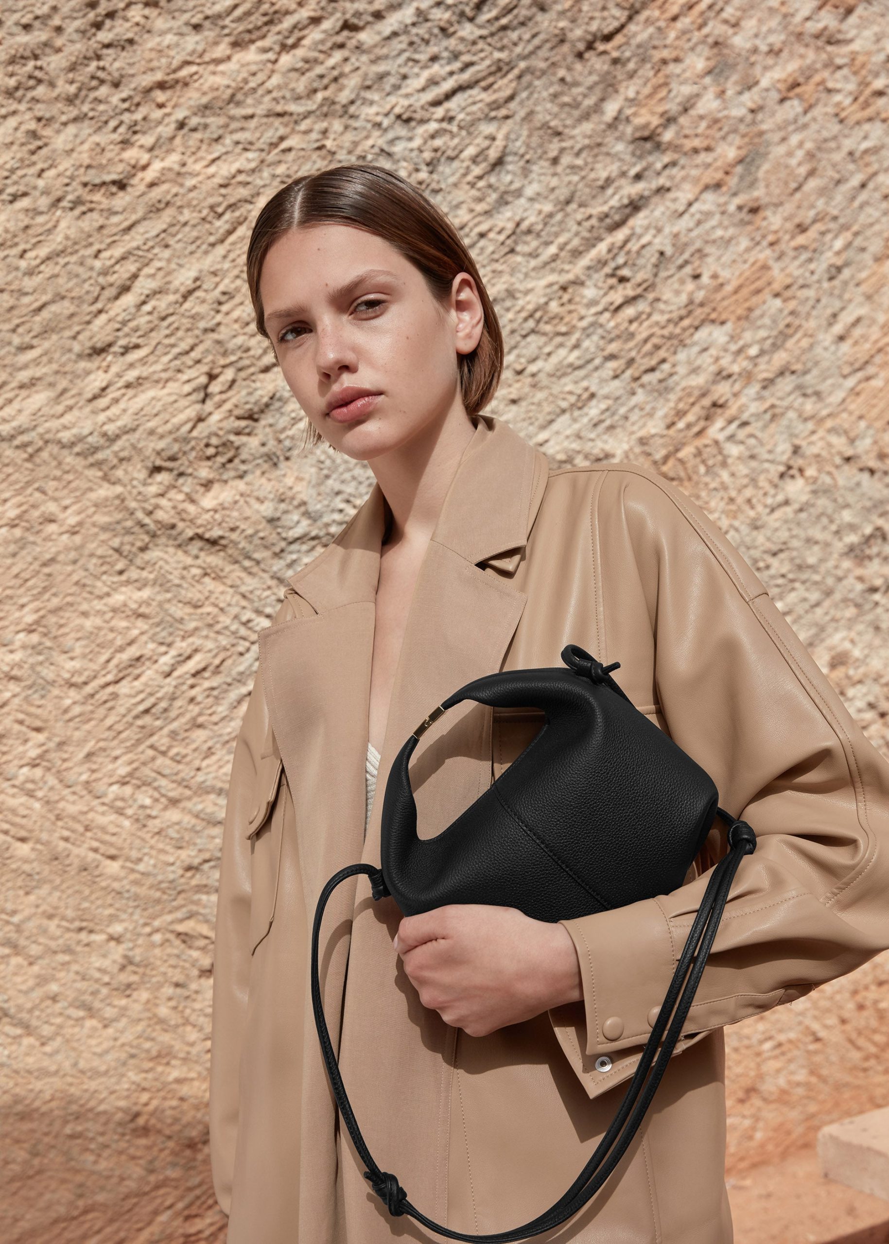 Beri - Textured Black - Image 5