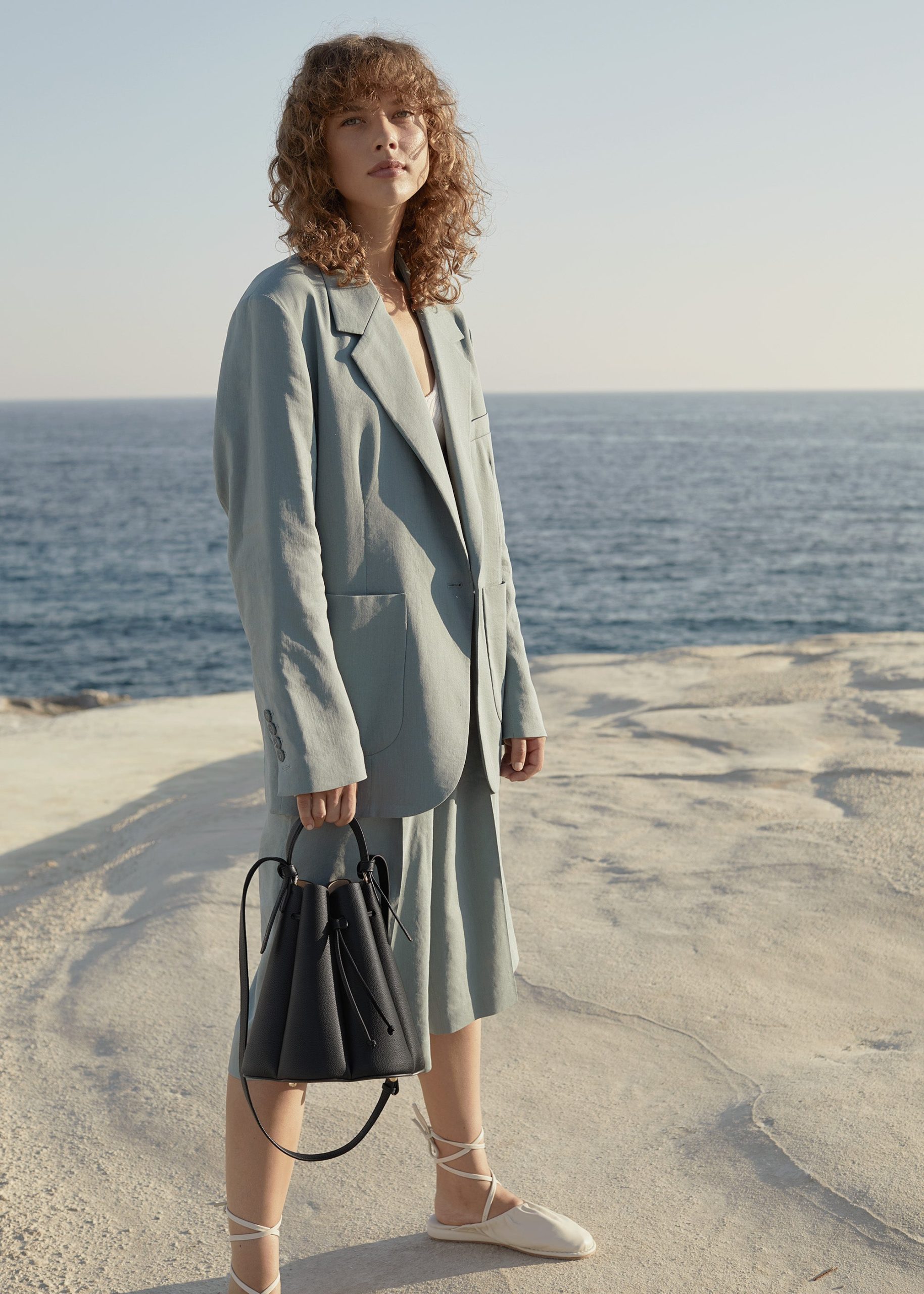 Numero Huit - Textured Black - Image 5