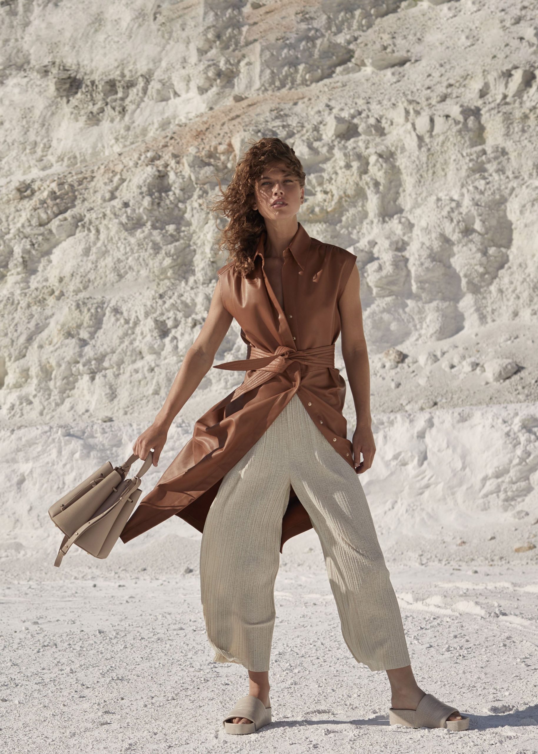 Numero Huit - Textured Taupe - Image 4