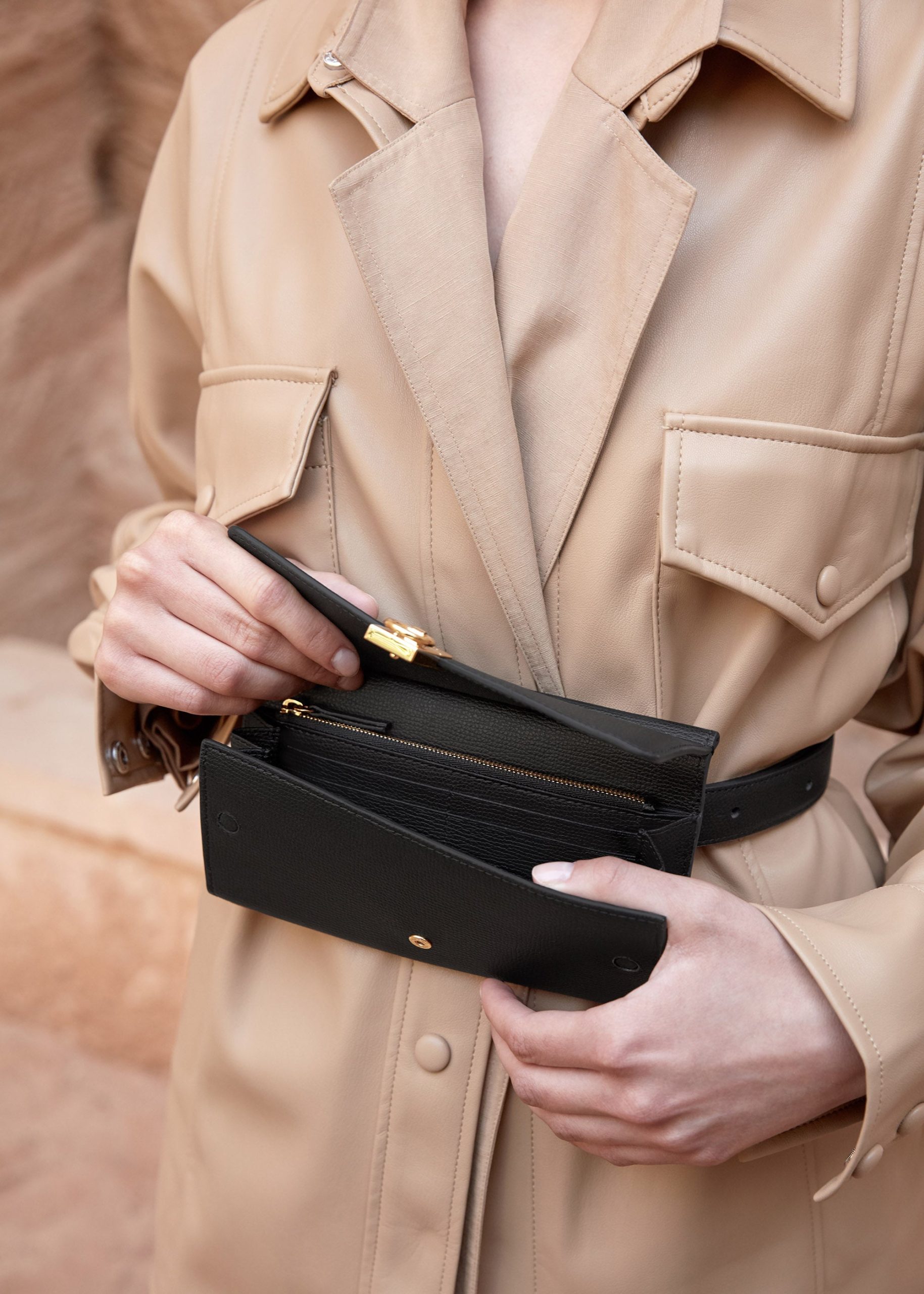 Numero Sept Belt - Textured Black - Image 4