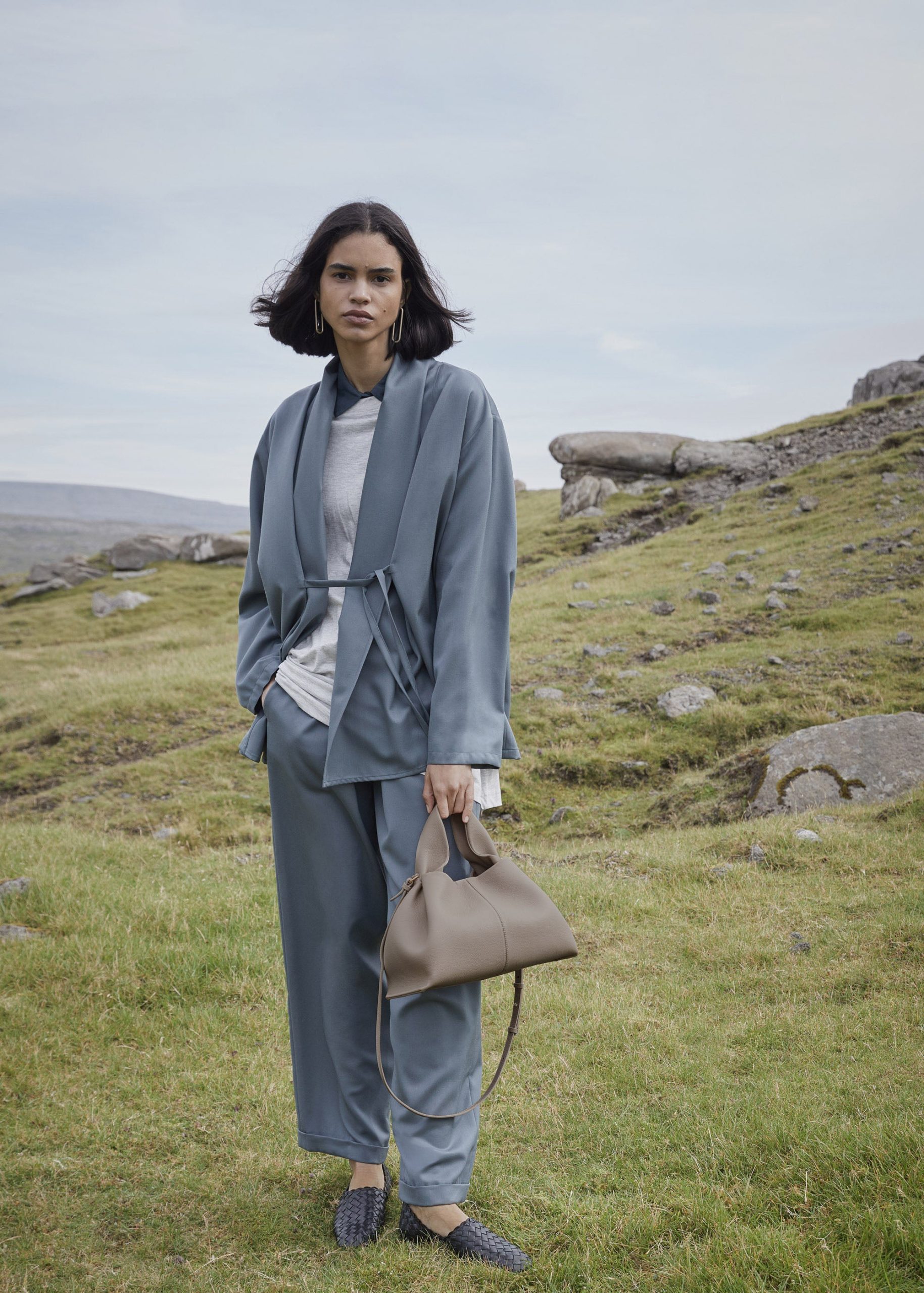 Numero Neuf - Textured Taupe - Image 2