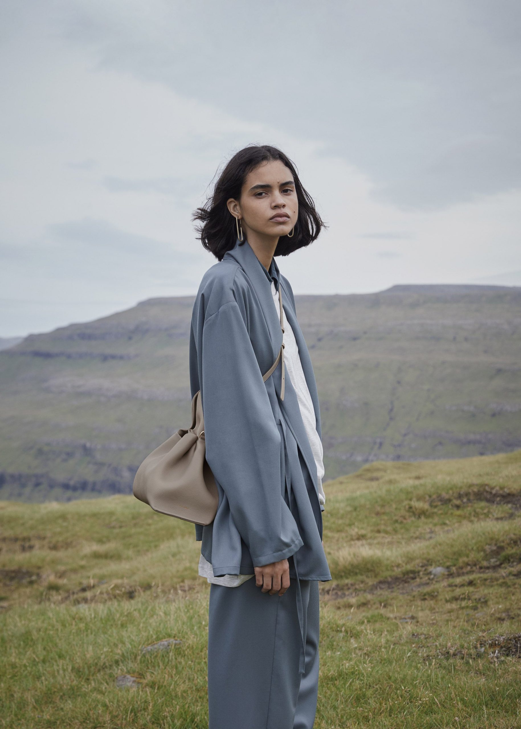 Numero Neuf - Textured Taupe - Image 5