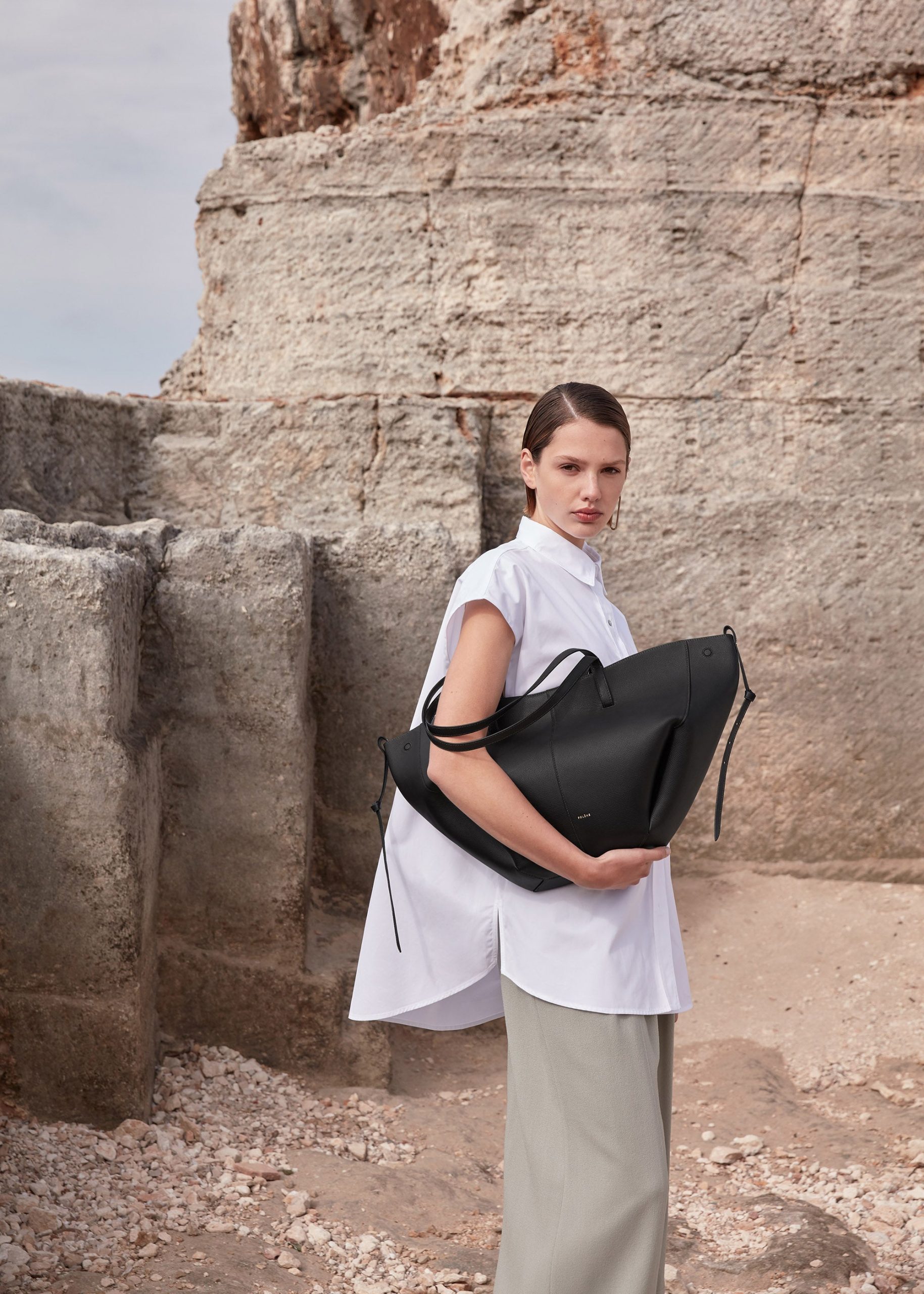 Cyme - Textured Black - Image 6