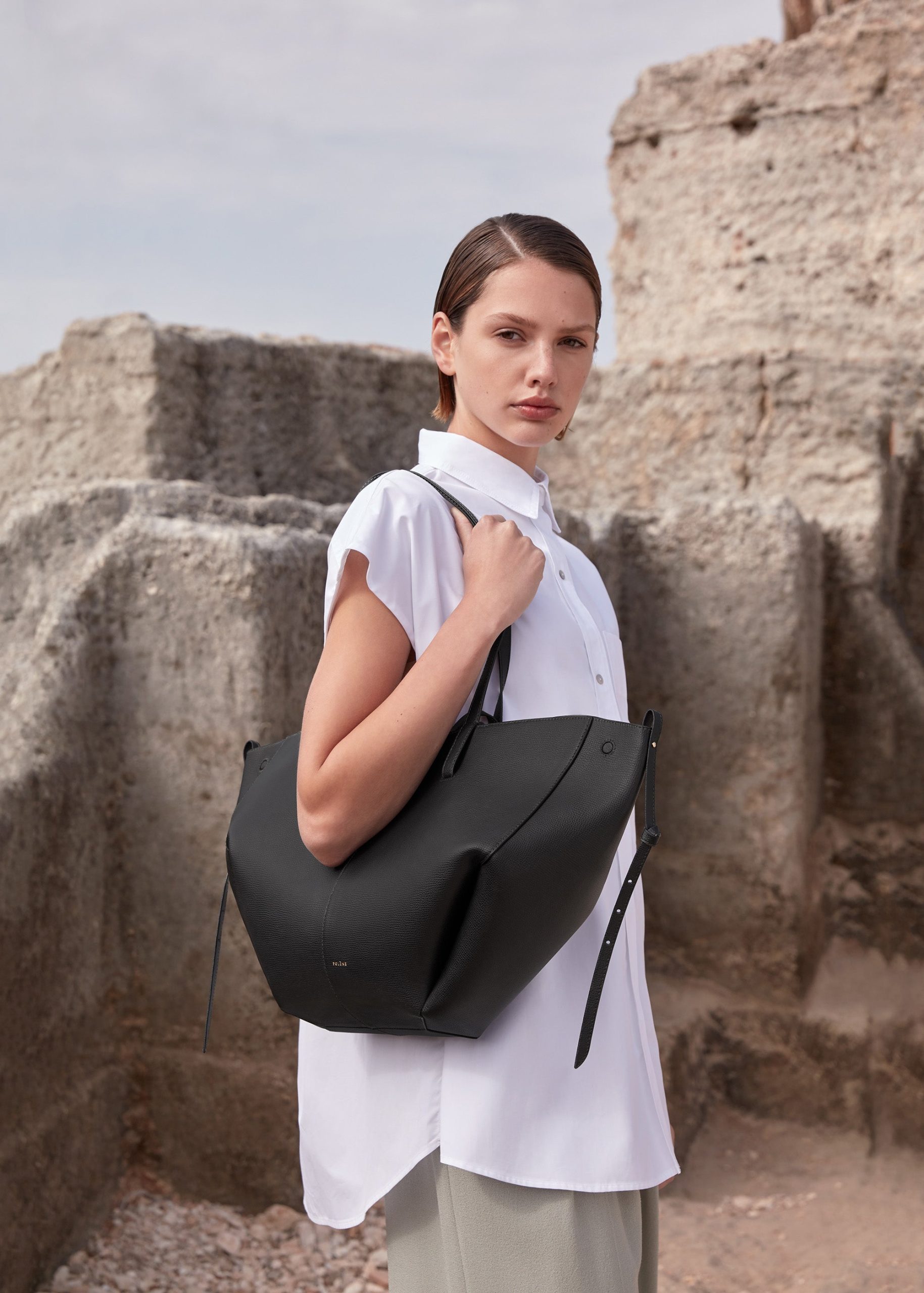 Cyme - Textured Black - Image 5