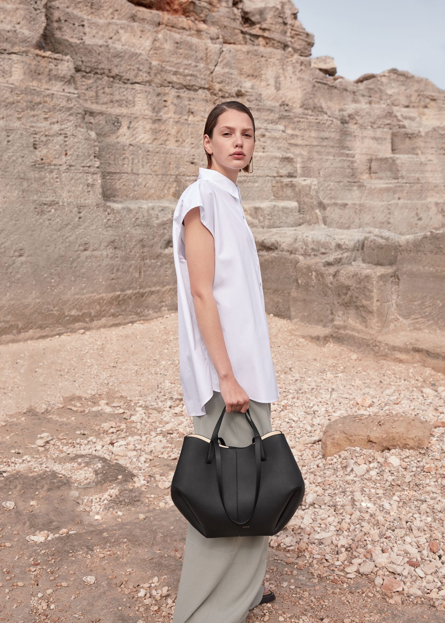 Cyme - Textured Black - Image 2