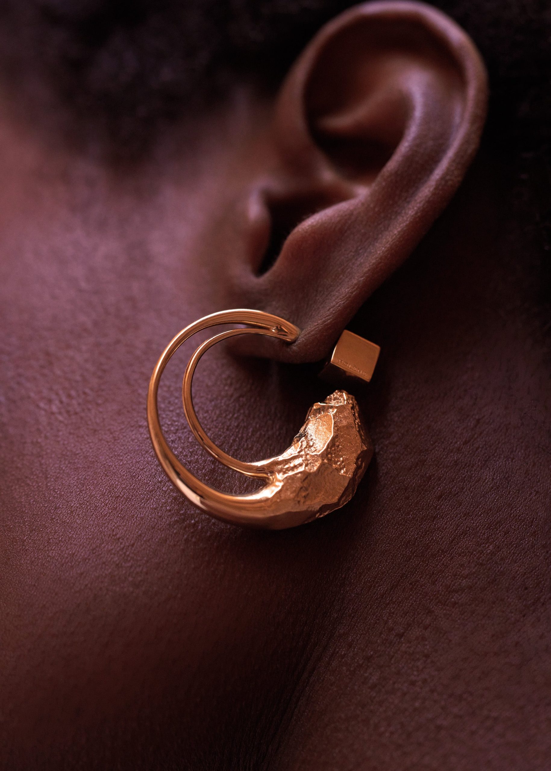 Eroz Hoop Earrings - 24 carat gold gilded - Image 5