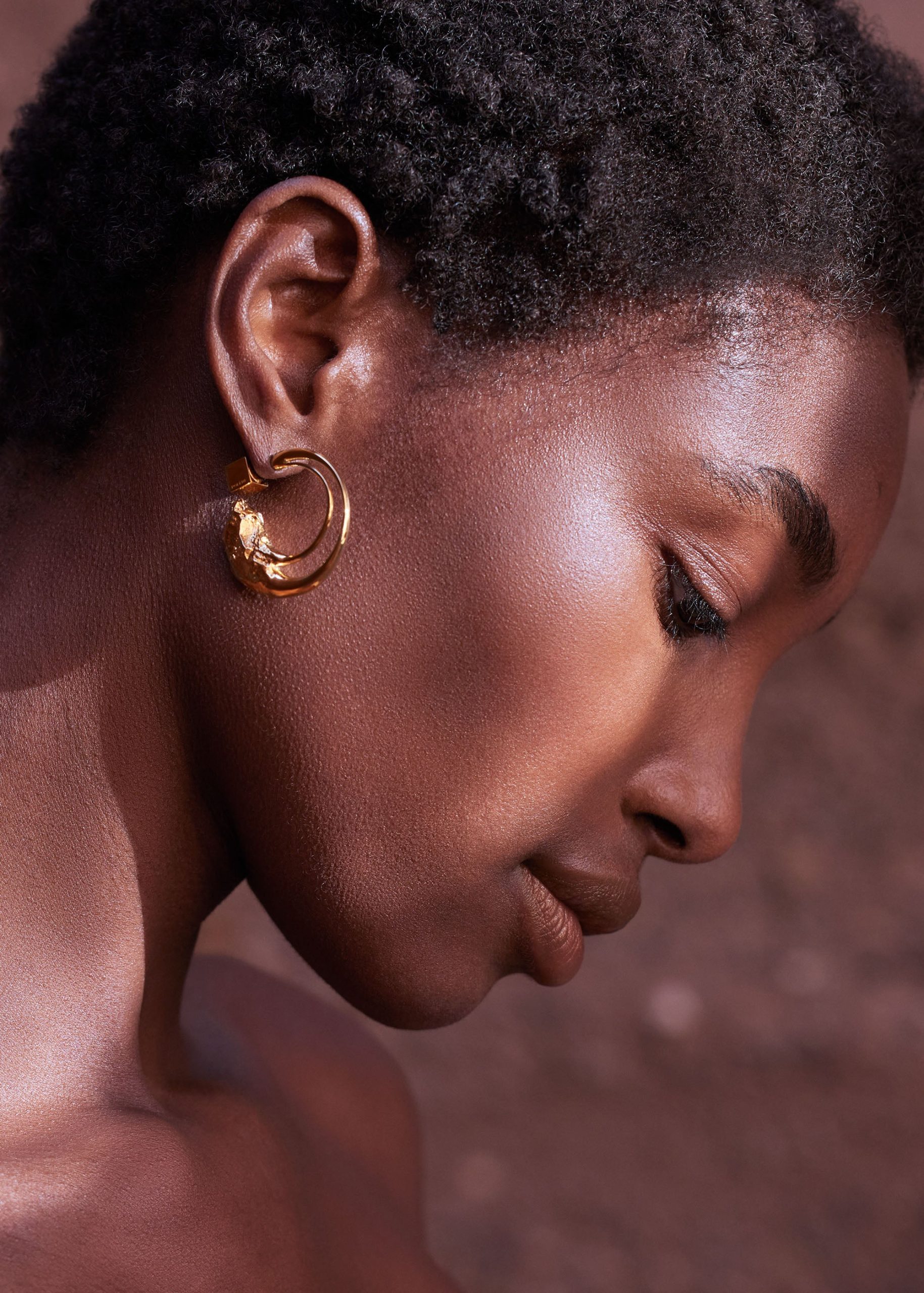 Eroz Hoop Earrings - 24 carat gold gilded - Image 8