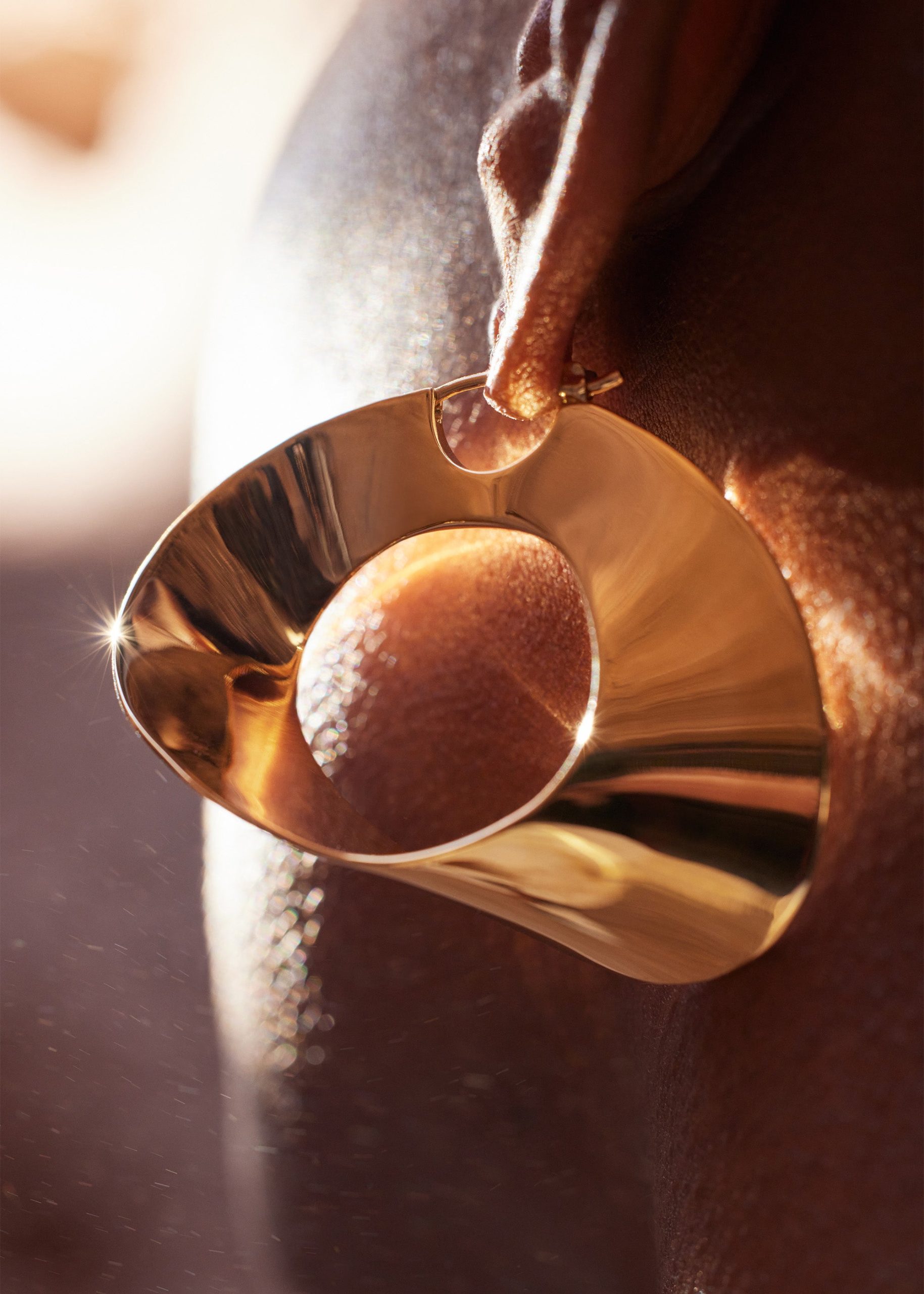 eole Hoop Earrings - 24 carat gold gilded - Image 6