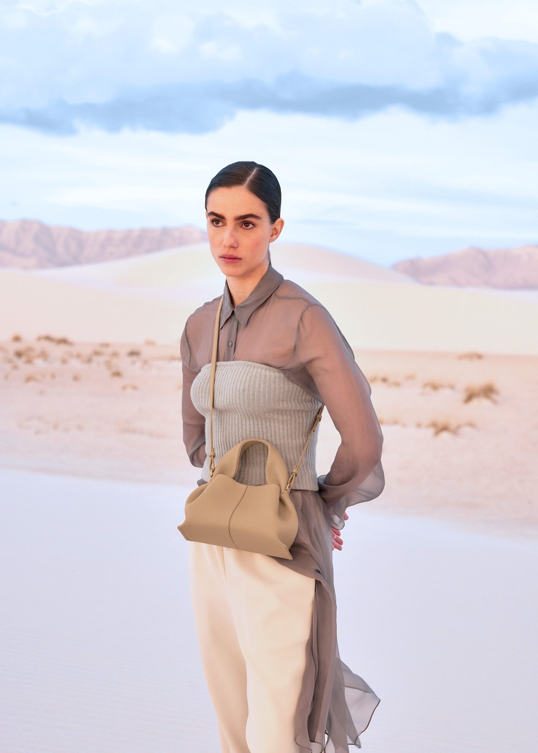 Numero Neuf Mini - Textured Beige - Image 2